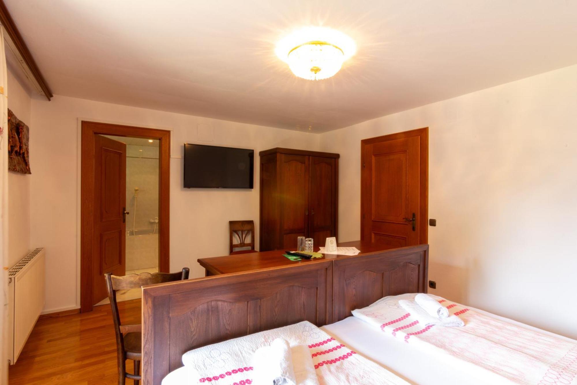 Metzgerwirt Vieh Heli Otel Bad Goisern Dış mekan fotoğraf