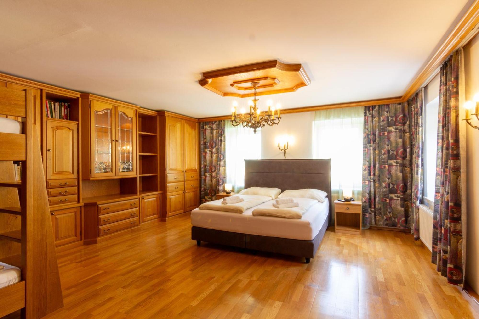 Metzgerwirt Vieh Heli Otel Bad Goisern Dış mekan fotoğraf